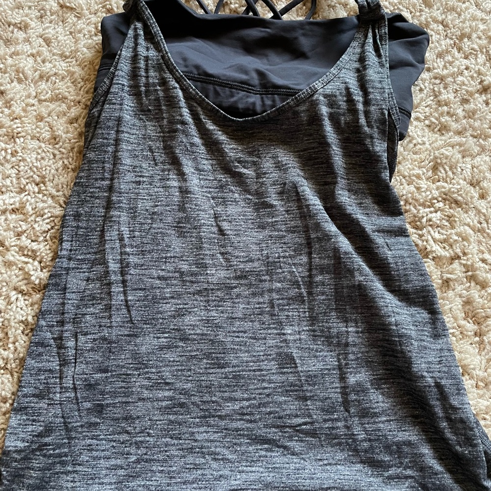 Lululemon tank with built in bra